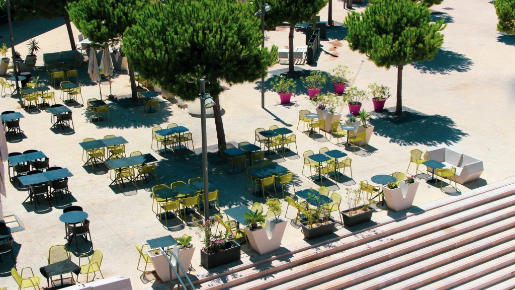 Les incontournables pour aménager sa terrasse de restaurant avant l'été